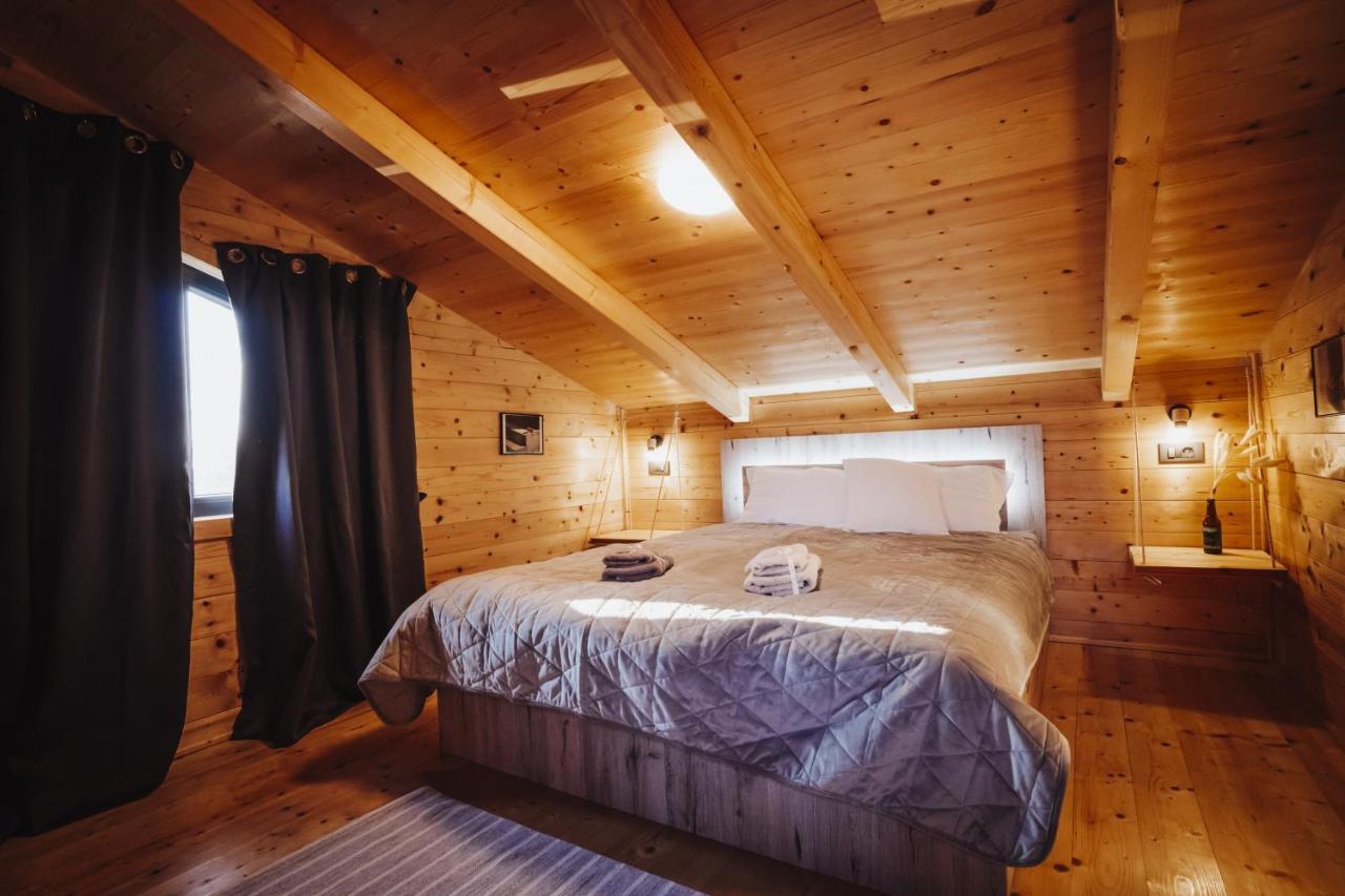 Holiday Home Nightswim Inn Vrbovec Exteriör bild