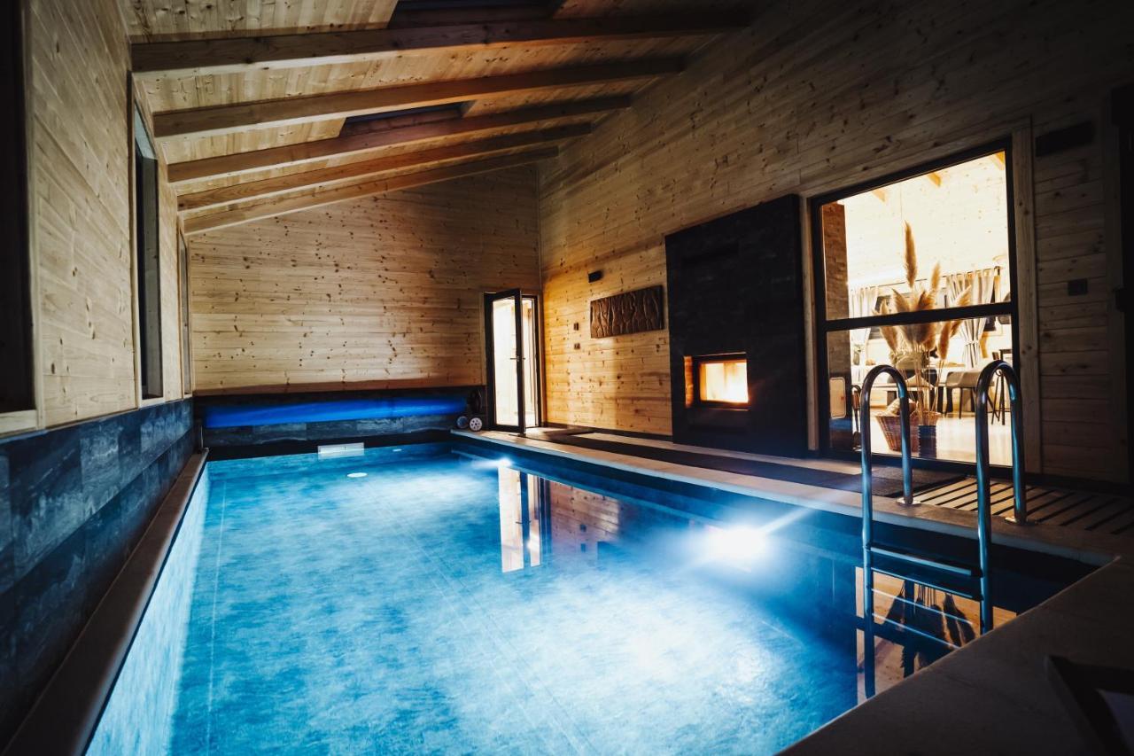 Holiday Home Nightswim Inn Vrbovec Exteriör bild